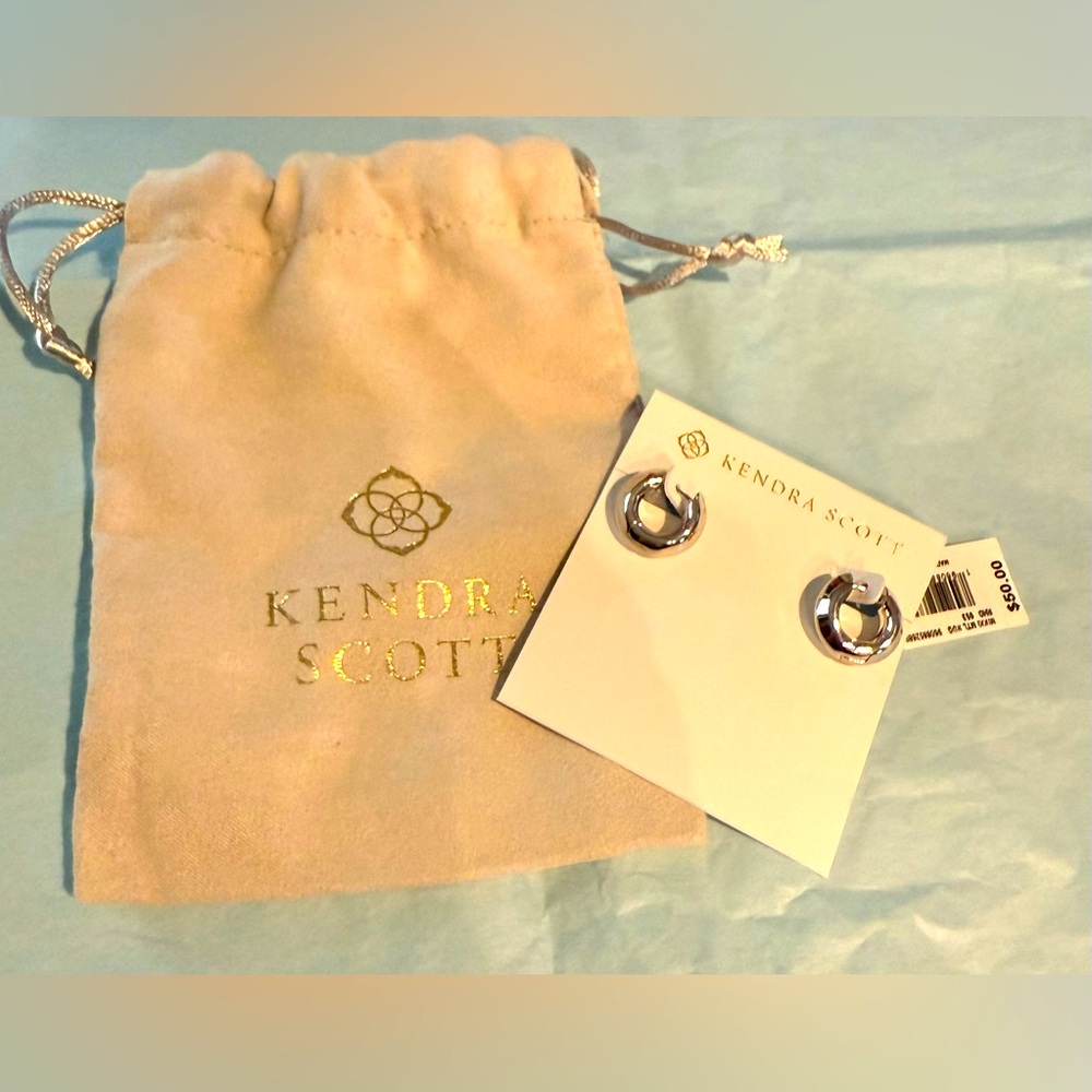 Mikki Metal Huggie Earrings in Silver